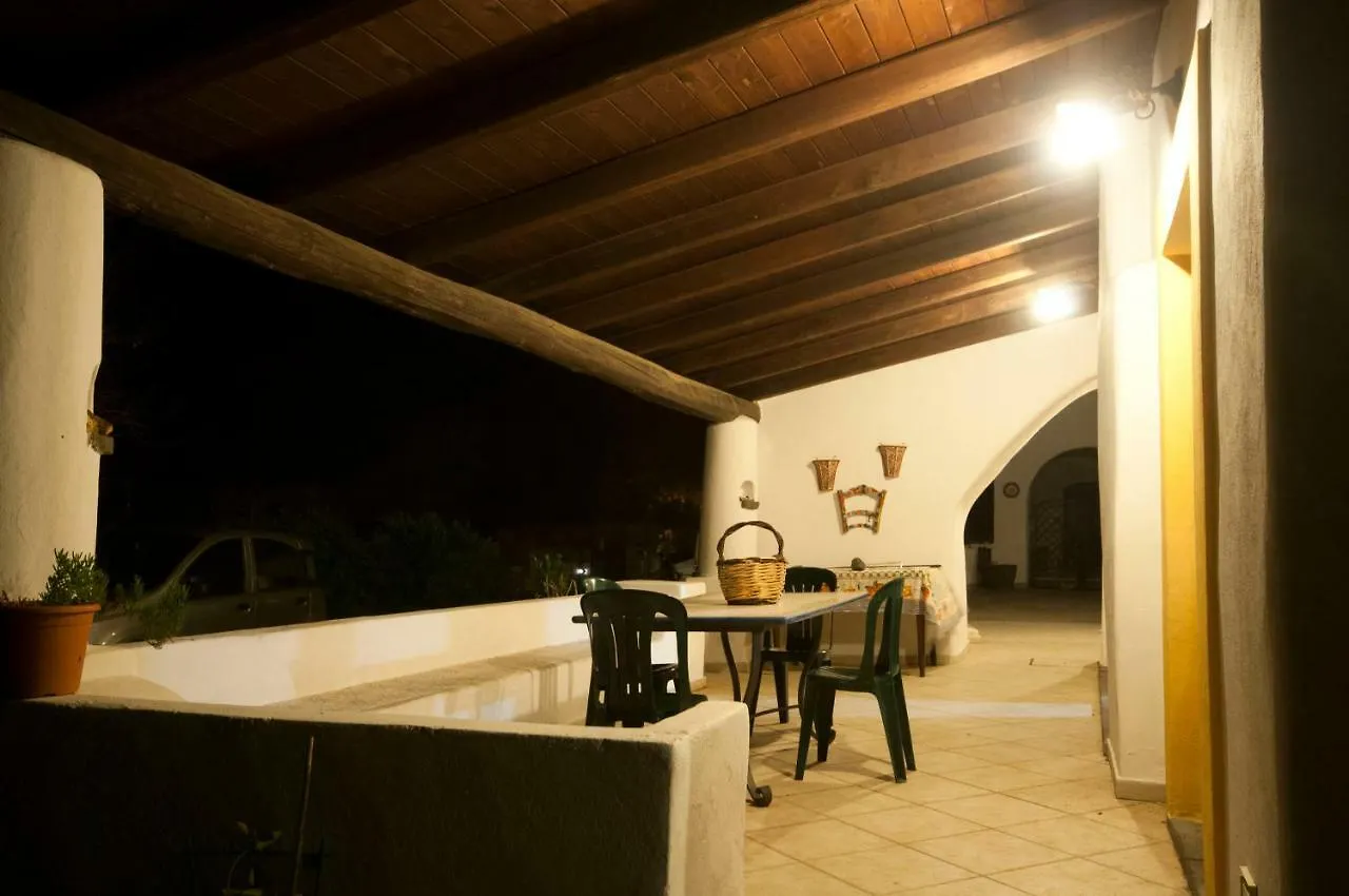 Casa Vacanze Dell'Avvocato Malfa  Malfa (Salina)