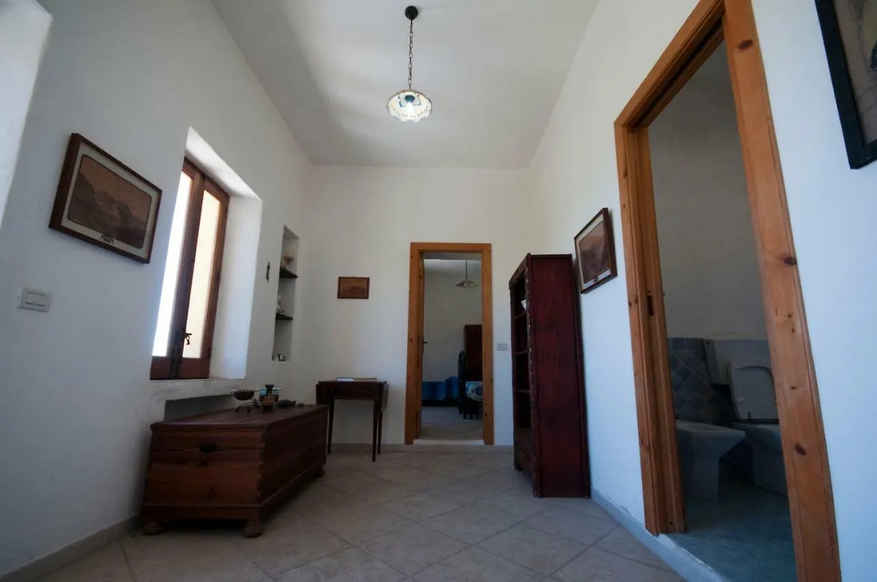 Casa Vacanze Dell'Avvocato Malfa  Malfa (Salina)
