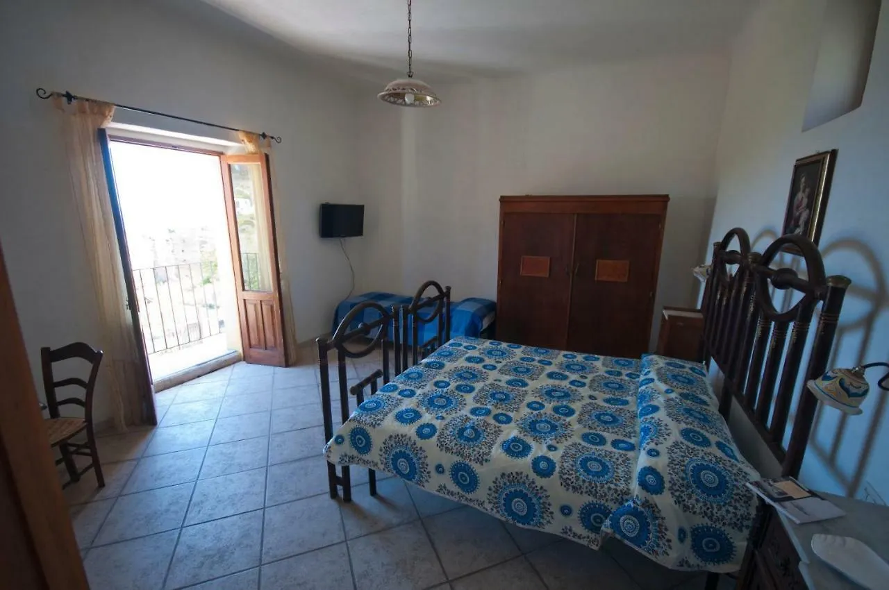 Casa Vacanze Dell'Avvocato Malfa  3*, Malfa (Salina)