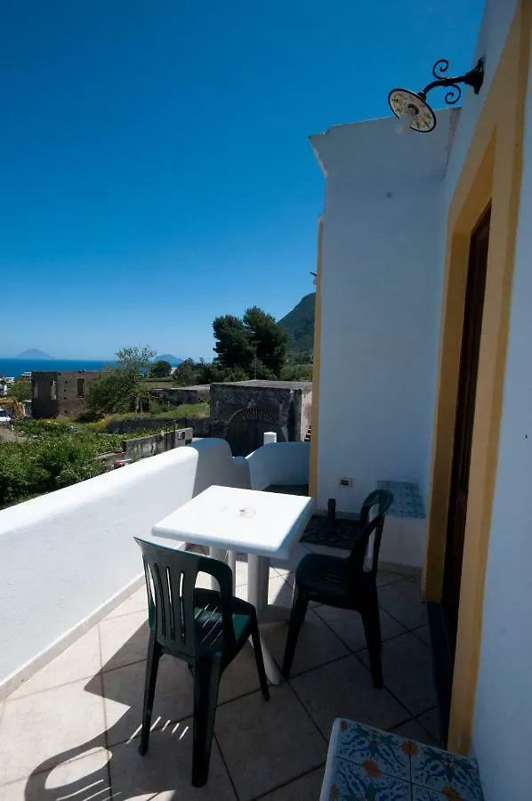 Casa Vacanze Dell'Avvocato Malfa  Malfa (Salina)